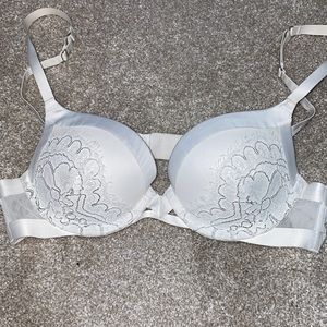 White Victoria’s Secret Bra
